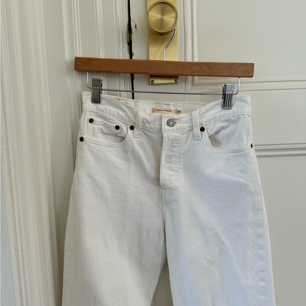 Vintage White Levi’s wedgie straight jeans
